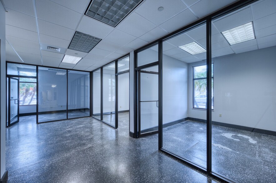 More Photos Of 8200-8250 66th St N, Pinellas Park Unknown For Lease