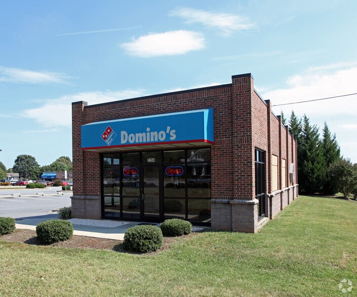 More Photos Of 3220 Springs Rd NE, Hickory Unknown For Lease