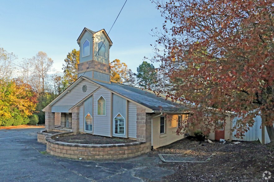 More Photos Of 1420 Virginia Ave, Martinsville Office For Sale