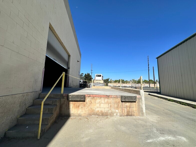 More Photos Of 2875 Orange Olive Rd, Orange Manufacturing For Lease