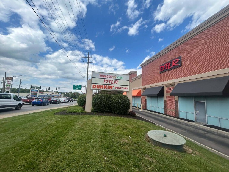 More Photos Of 8340 Colerain Ave, Cincinnati Unknown For Lease
