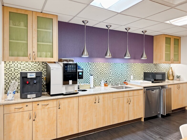 More Photos Of 100 Church St, New York Coworking Space