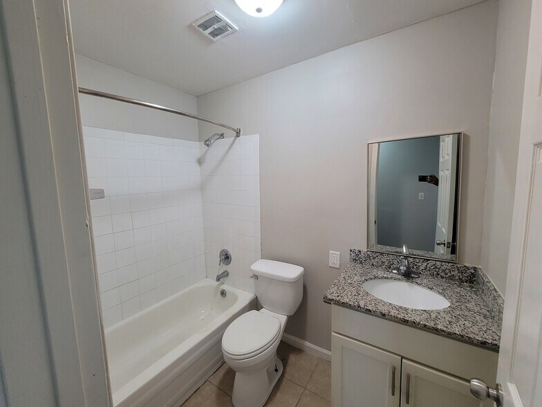 More Photos Of 2553 Lower Wetumpka Rd, Montgomery Apartments For Sale