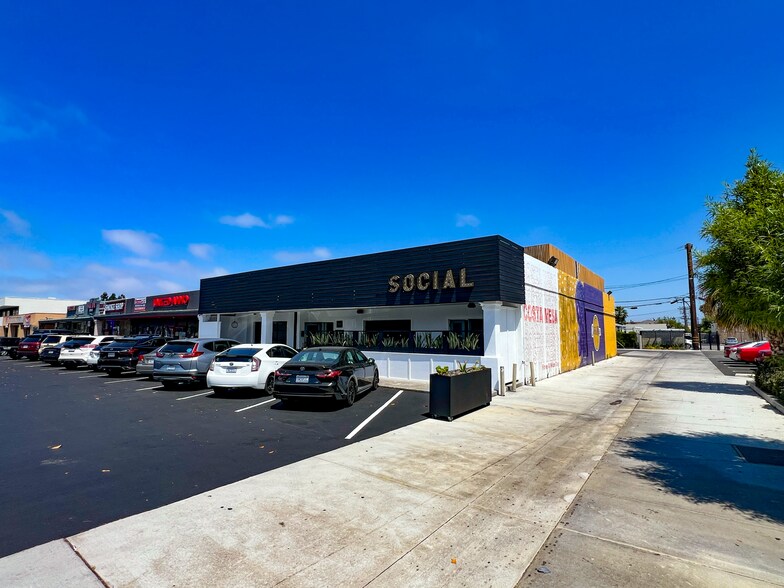 More Photos Of 512 W 19th St, Costa Mesa Restaurant For Sale