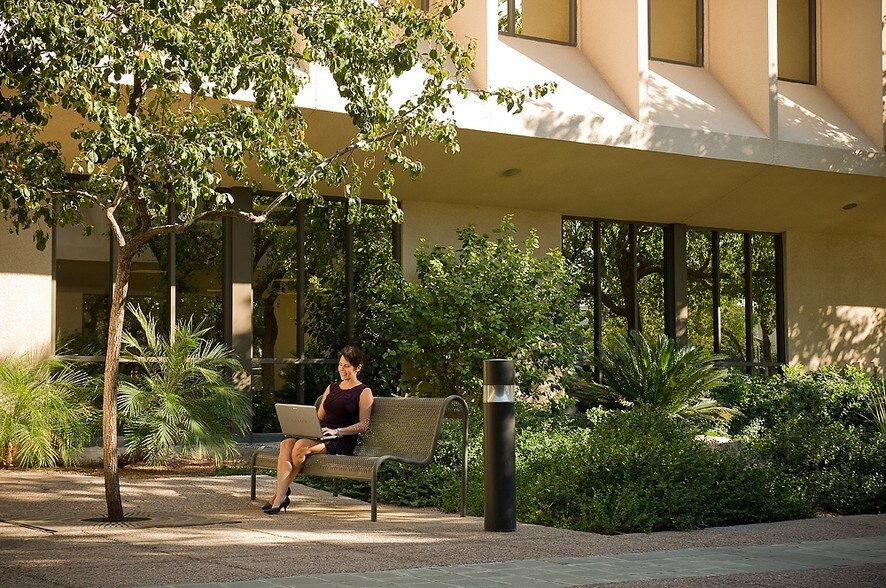 More Photos Of 2200 E Camelback Rd, Phoenix Loft Creative Space For Lease