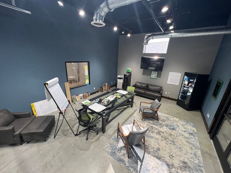 More Photos Of 2601 E 34th St, Chattanooga Warehouse For Lease