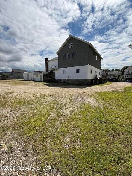 More Photos Of 222 Lincoln St, Dupont Apartments For Sale