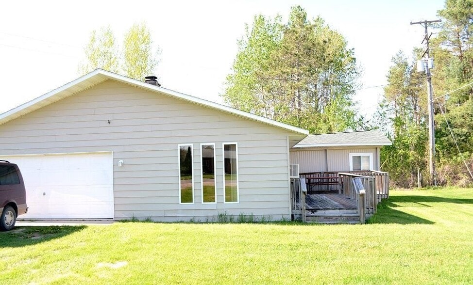 More Photos Of 8036 N Clare Ave, Harrison Convenience Store For Sale