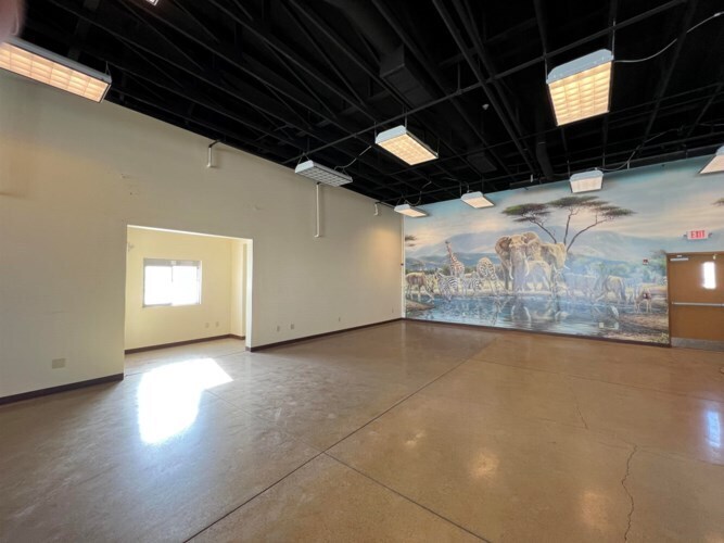 More Photos Of 3851 Eglin St, Rapid City Convenience Store For Lease