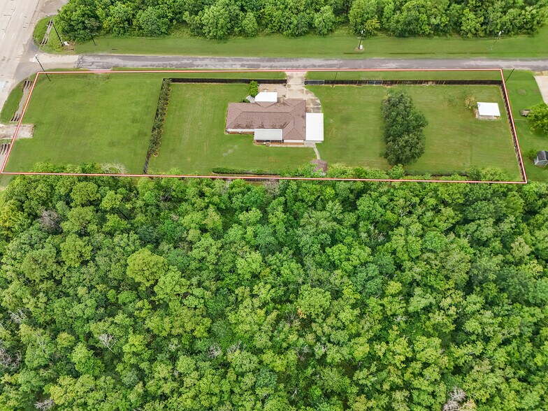 More Photos Of 7315 Pine St, Manvel Industrial For Sale