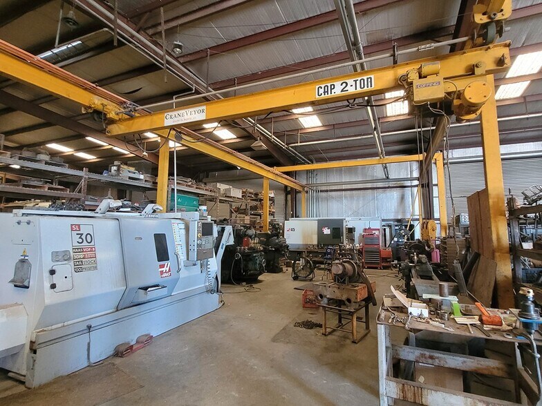 More Photos Of 1503 W Orrland Ave, Pixley Manufacturing For Sale