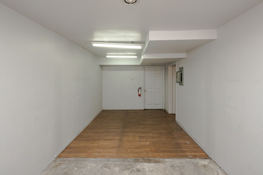 More Photos Of 1950 Centers Ave, Lake Havasu City Warehouse For Lease