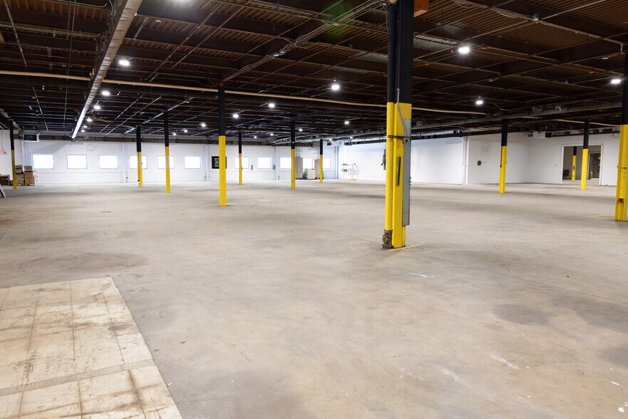More Photos Of 125 Butler Dr, Hazleton Warehouse For Lease
