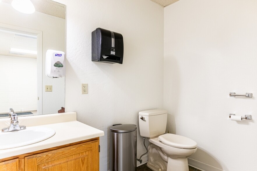 More Photos Of 1821 Sidewinder Dr, Park City Storefront Retail Office For Sale