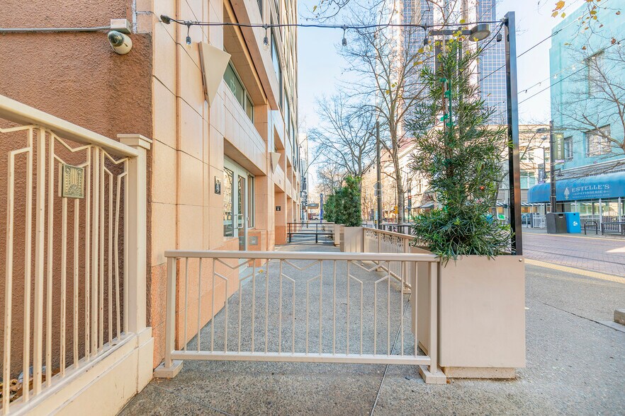 More Photos Of 1107 9th St, Sacramento Office For Lease