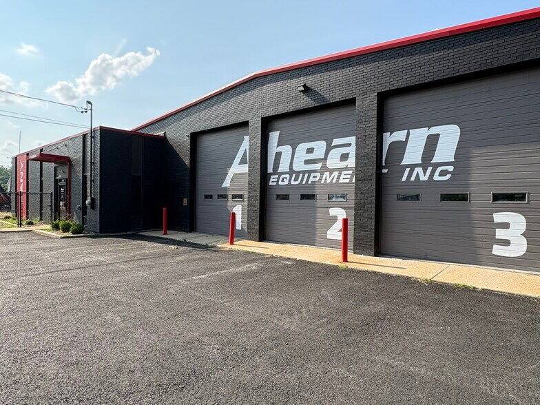 More Photos Of 1100 Warren Ave, East Providence Auto Dealership For Sale