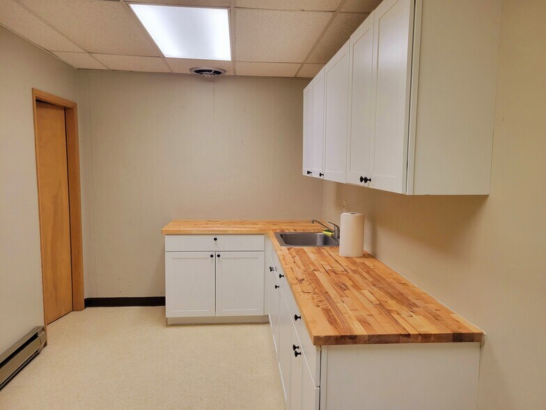 More Photos Of 1814 S 324th Pl, Federal Way Medical For Lease