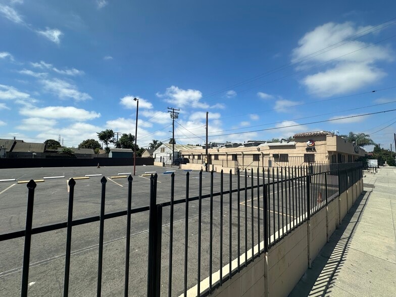 More Photos Of 2008 E 87th St, Los Angeles Schools For Sale