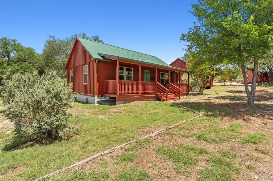 More Photos Of 4032 Ranch Road 3232, Johnson City Hotel For Sale