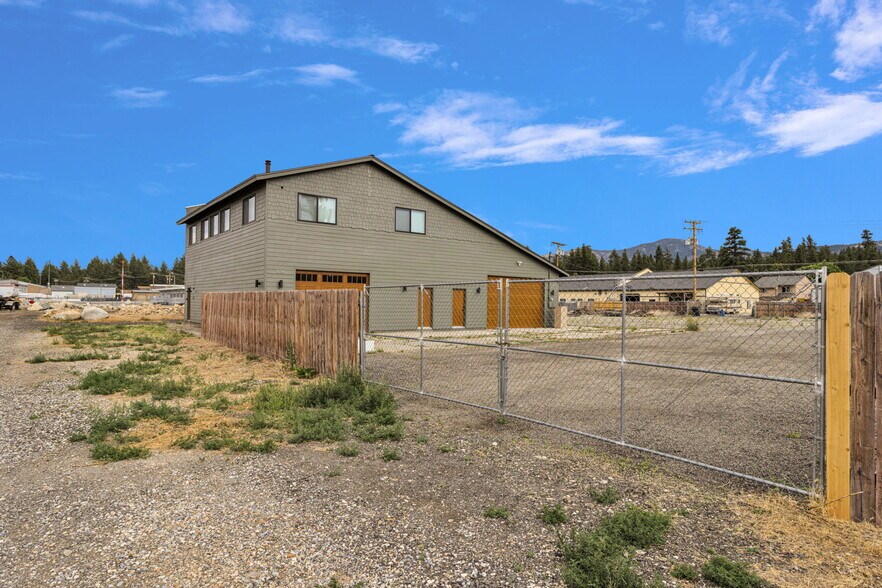 More Photos Of 614 W Fairway Blvd, Big Bear City Warehouse For Sale