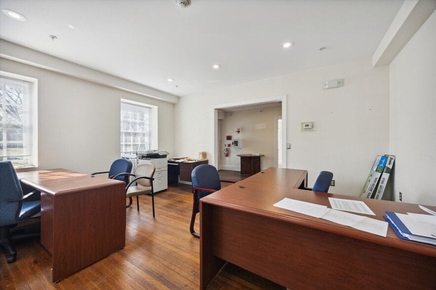 More Photos Of 400 E 21st St, Chester Office For Sale