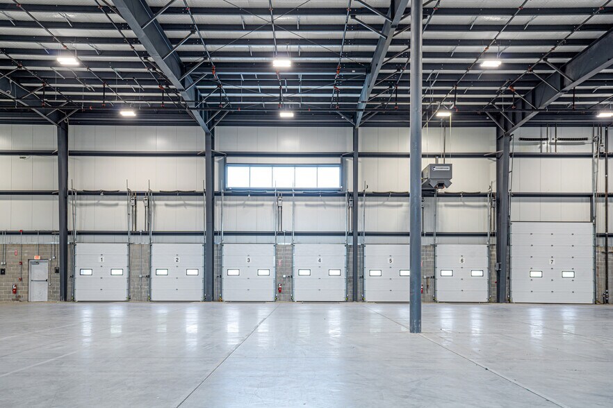 More Photos Of 4 MacArthur Ave, Devens Warehouse For Lease