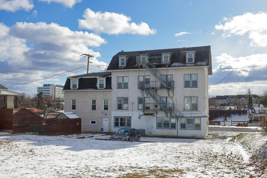 More Photos Of 420-422 Douglass St, Wyomissing Apartments For Sale