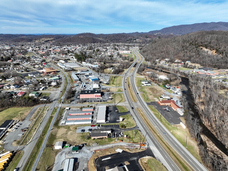 More Photos Of 1201 Highway 19E, Elizabethton Storefront Retail Office For Sale