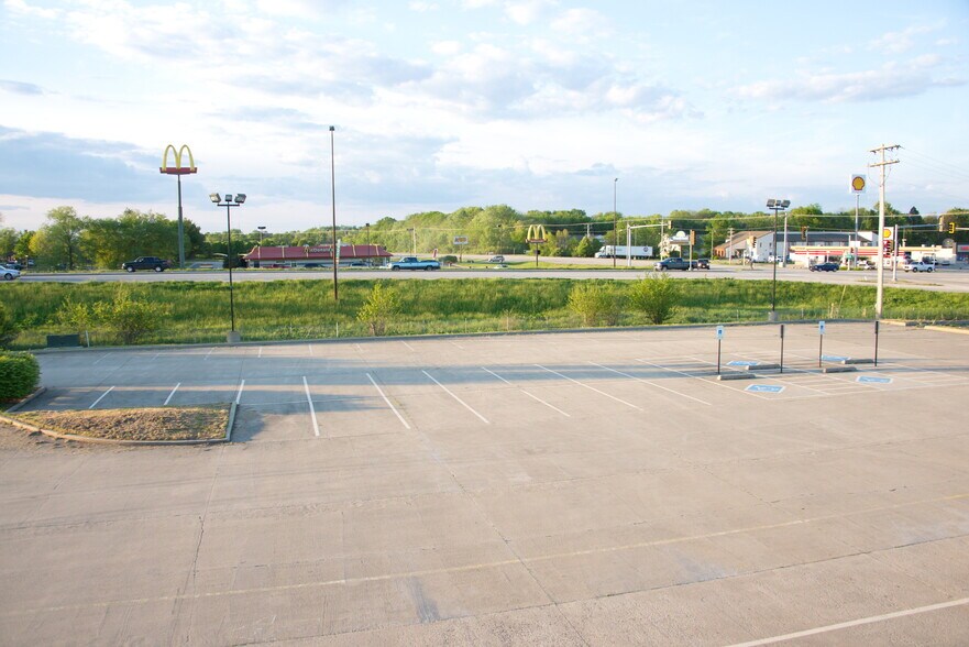 More Photos Of 6001 S 6th St, Springfield Land For Sale