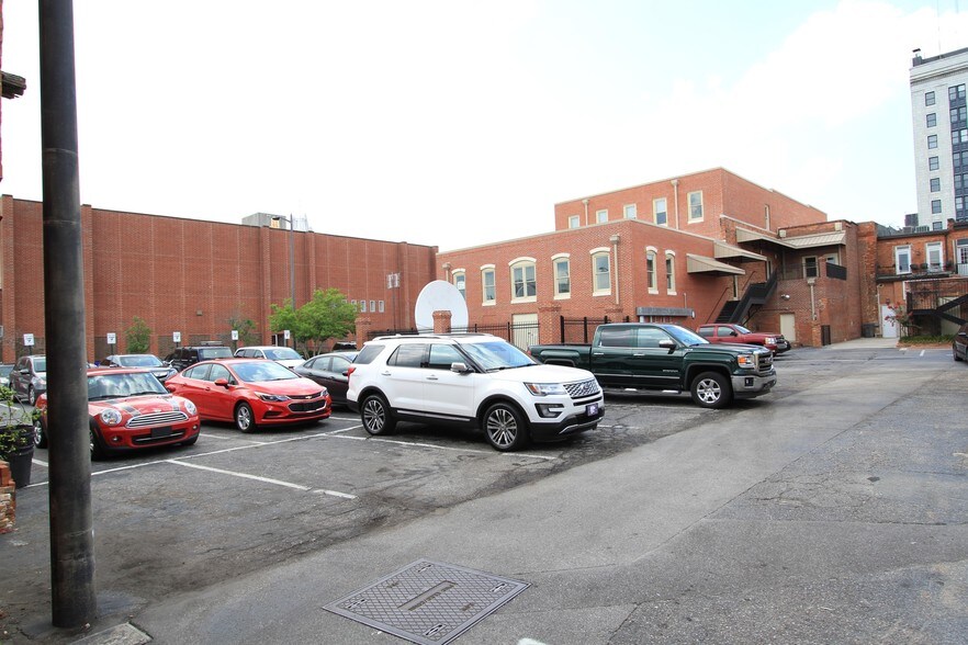 More Photos Of 124 Gillespie St, Fayetteville Office For Lease