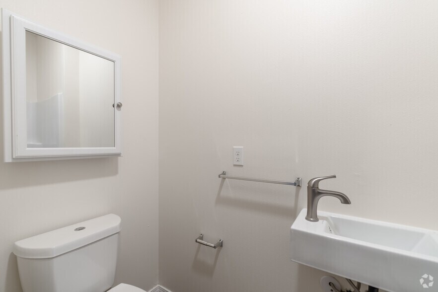 More Photos Of 2807 S Hanford St, Seattle Multifamily For Sale