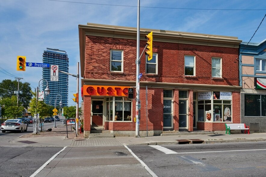 More Photos Of 104-118 Preston St, Ottawa Storefront Retail Residential For Lease