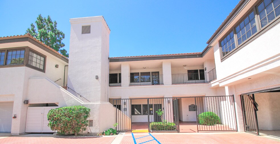 More Photos Of 1611 E 4th St, Santa Ana Loft Creative Space For Lease