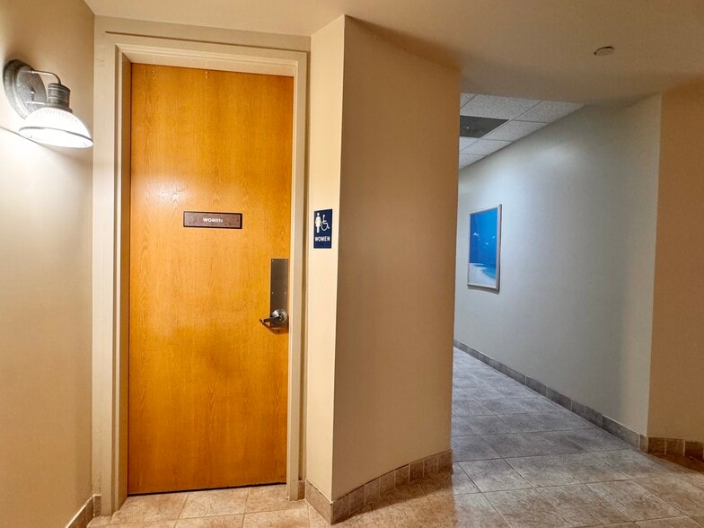 More Photos Of 684 Berkmar Cir, Charlottesville Office For Lease