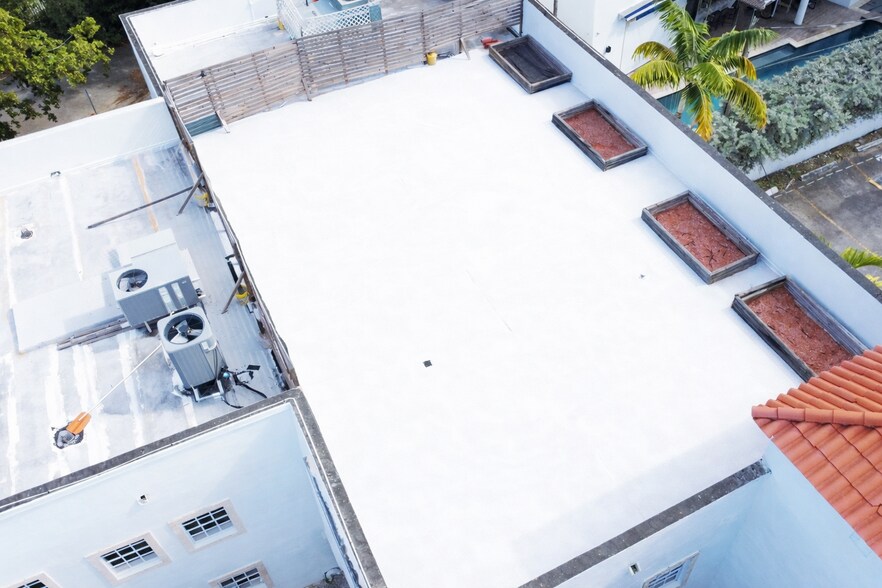 More Photos Of 5999 Biscayne Blvd, Miami Office For Lease