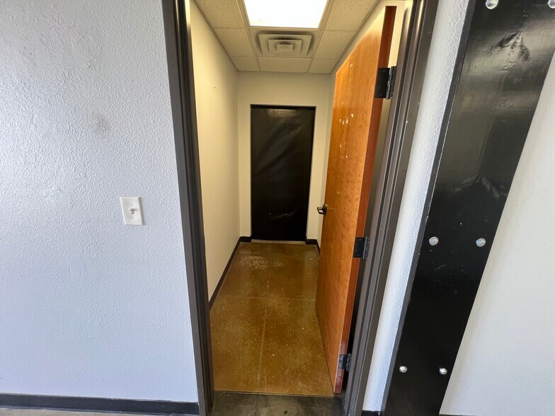 More Photos Of 1832 Fm-66, Waxahachie Self Storage For Lease