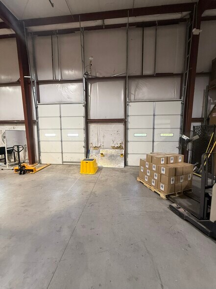 More Photos Of 144 Talbert Pointe Dr, Mooresville Light Distribution For Lease