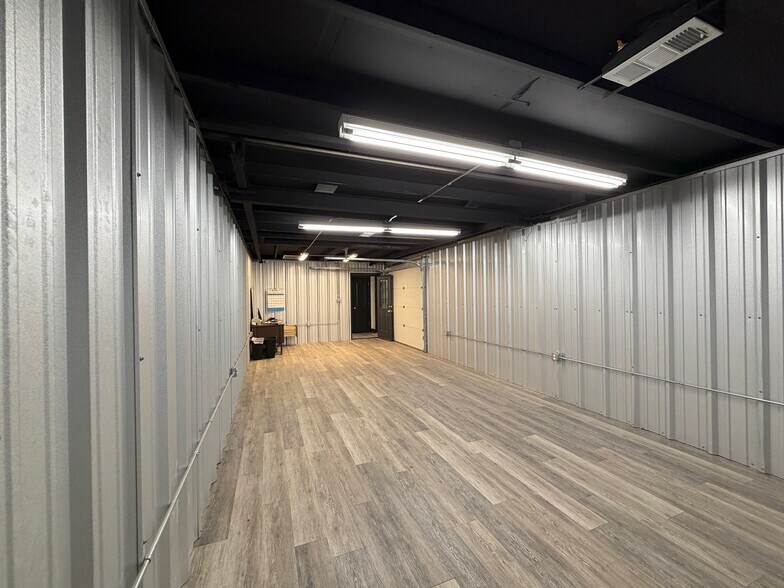 More Photos Of 6401 N Golder Ave, Odessa Warehouse For Lease