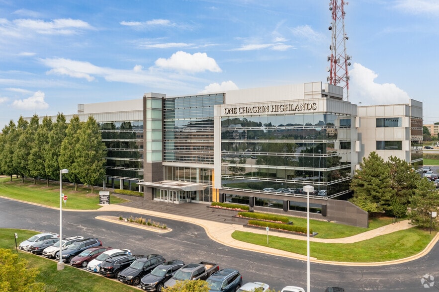 More Photos Of 2000 Auburn Dr, Beachwood Coworking Space