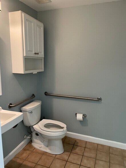 More Photos Of 2000 Bearcat Way, Morrisville Research And Development For Lease