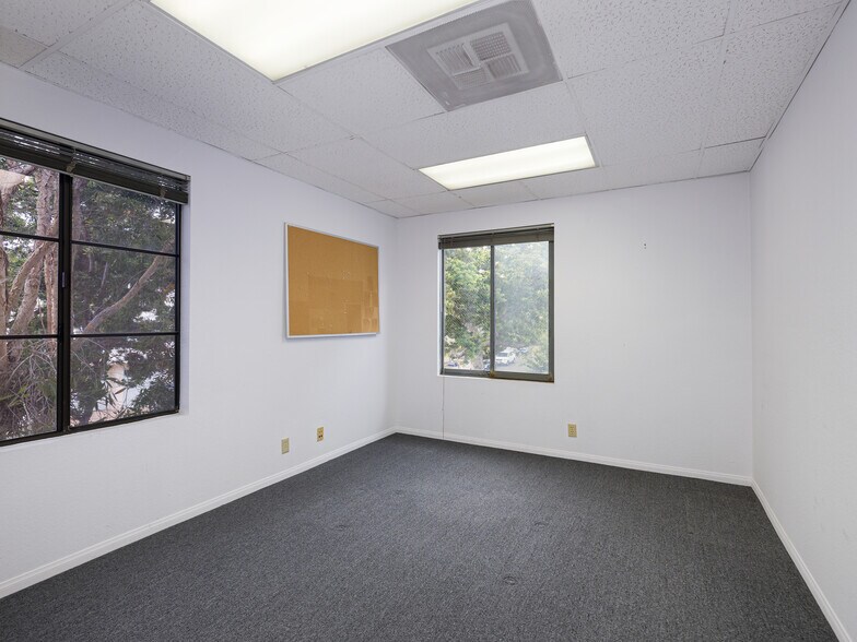 More Photos Of 302 W Grand Ave, El Segundo Office For Lease