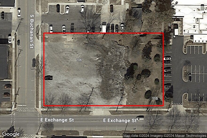 More Photos Of 106 S Buchanan St, Spring Lake Storefront Retail Residential For Lease