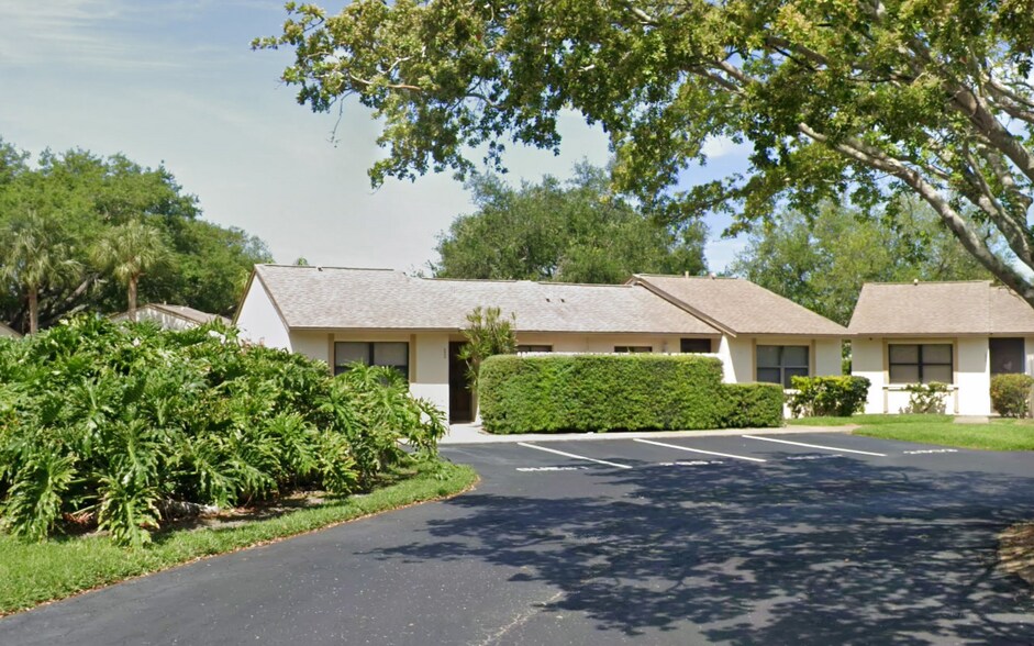 More Photos Of 2906 62nd St W, Bradenton Multifamily For Sale