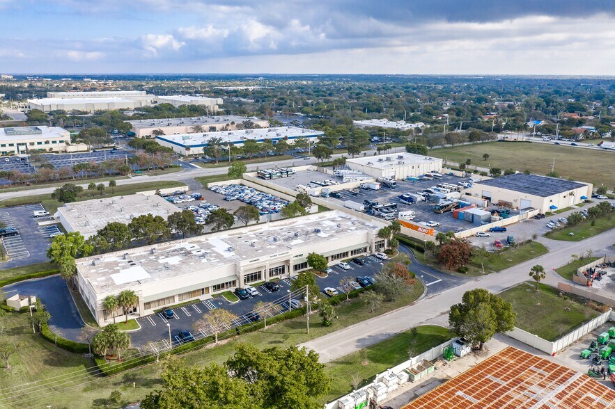 More Photos Of 11931-11971 NW 37th St, Coral Springs Warehouse For Lease