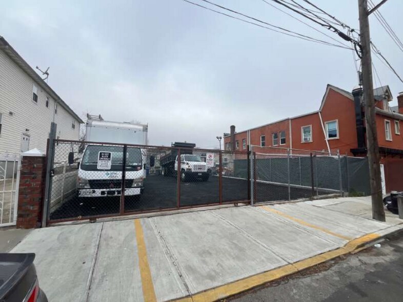 More Photos Of 11024-11028 Merrick Blvd, Jamaica Storefront Retail Residential For Sale