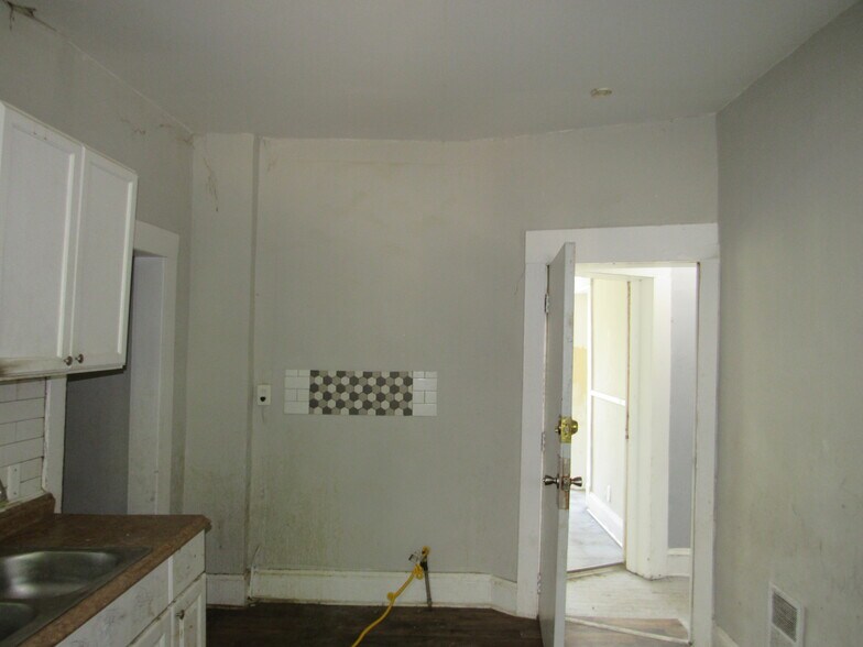 More Photos Of 932 Wheelock Rd, Cleveland Apartments For Sale