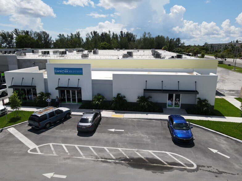 More Photos Of 27455 S Dixie Hwy, Homestead Storefront For Sale