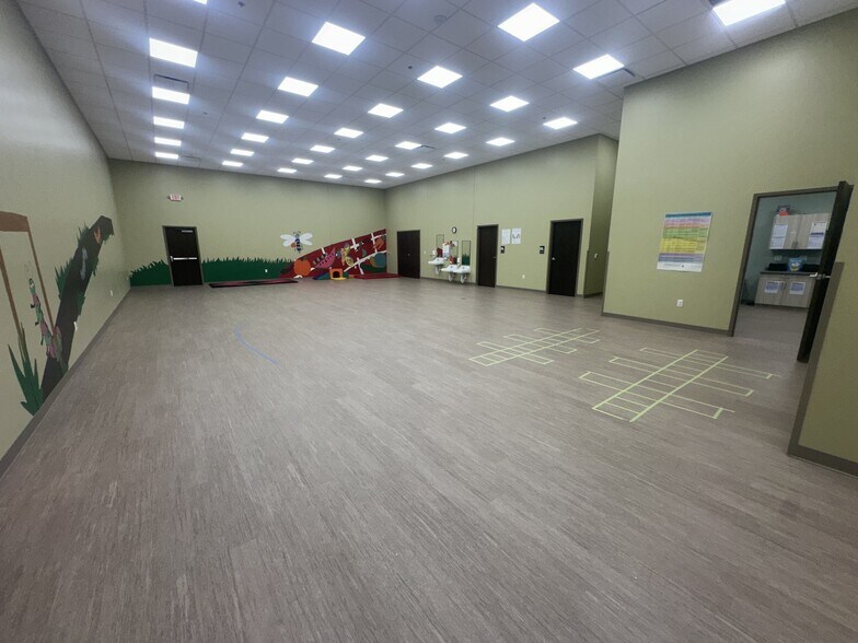 More Photos Of 1625 US Highway 61 N, Lancaster Warehouse For Sale