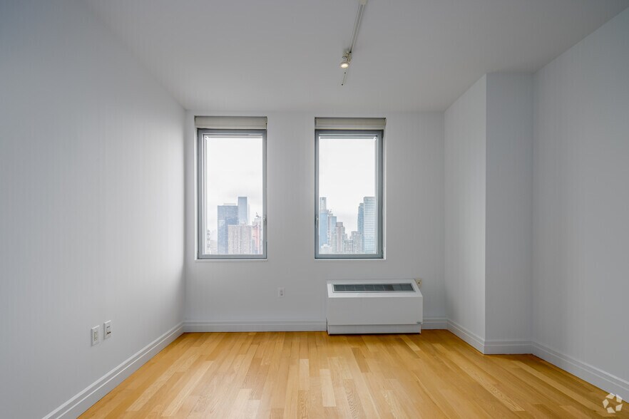 More Photos Of 550 W 54th St, New York Apartments For Lease