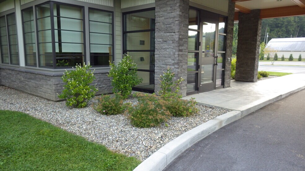 More Photos Of 7237 Route 7, Pownal Medical For Sale